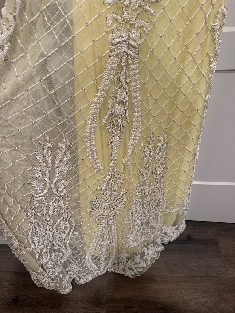 Unique Sherri Hill Pale Yellow Beaded Slip Gow - Picture 4 of 5